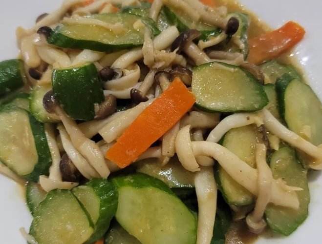 小黃瓜炒菇
